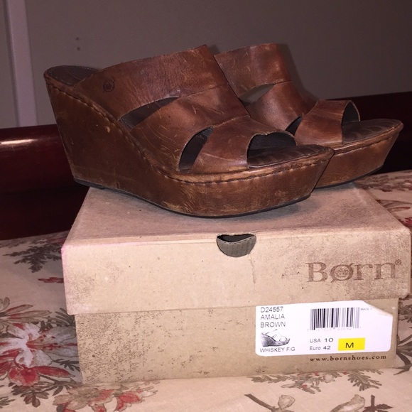 Born Shoes - BORN Women’s size 10 leather wedge sandals